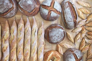 Auf diesem Bild sind viele verschiedene Sorten von Brot zu sehen  | © Bäckerei Sigwart 