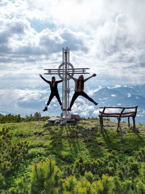 Gipfelkreuz Latschberg, CCE Wanderdörfer | © @prettygetaway