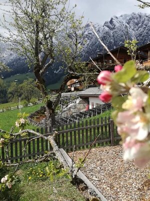 Blick auf die Wellnessterrasse | © Gasthof Roßmoos